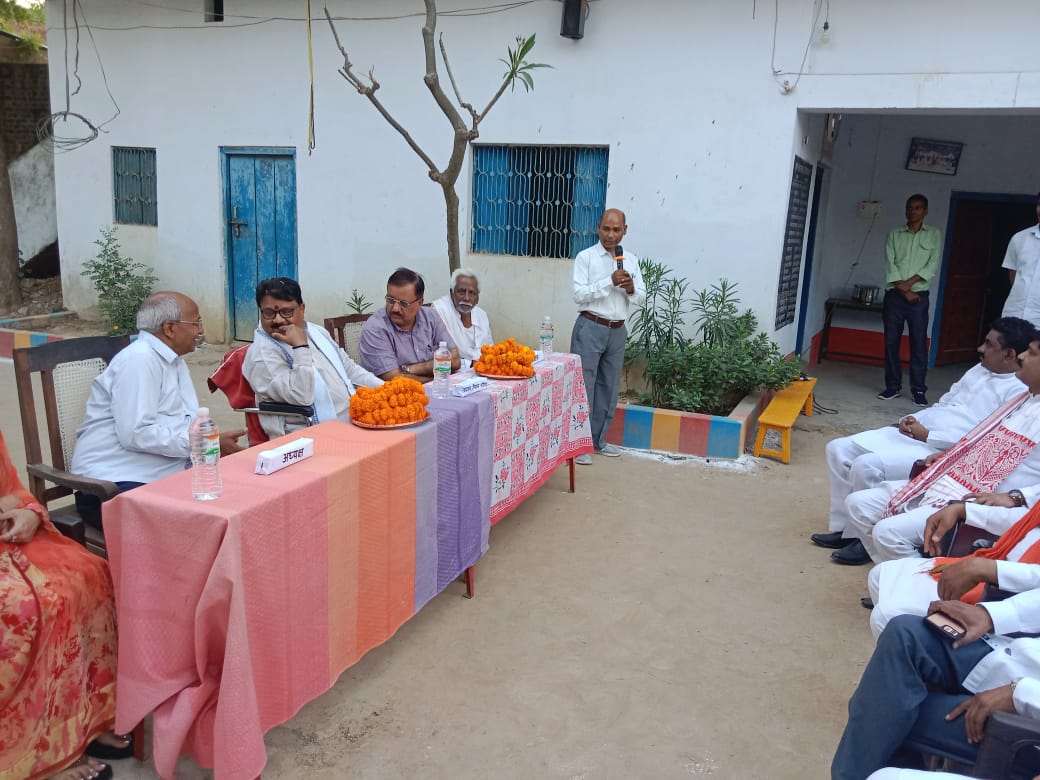 WhatsApp-Image-2025-04-06-at-21.34.40 विजय बहादुर पाठक ने किया लोकार्पण