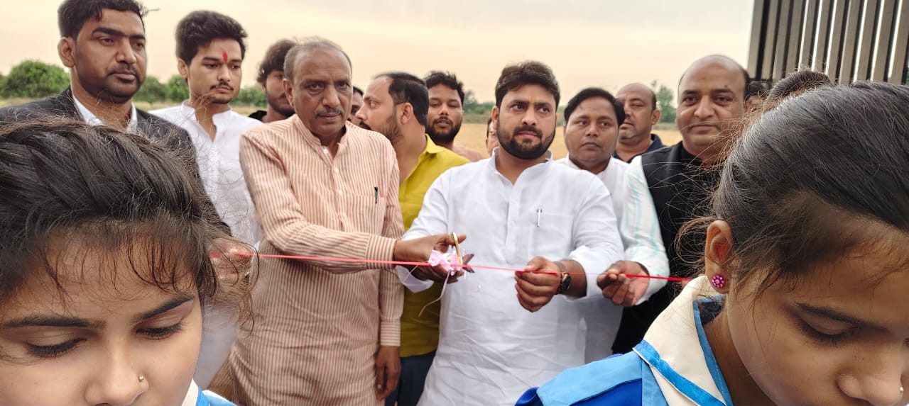 yy आजमगढ़ कॉन्वेंट स्कूल का हुआ उद्घाटन