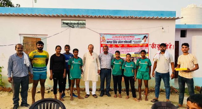 WhatsApp-Image-2025-05-15-at-4.31.57-PM मेधावी प्रतिभा वान खिलाड़ियों का उत्साह एवं सम्मान समारोह सम्पन्न