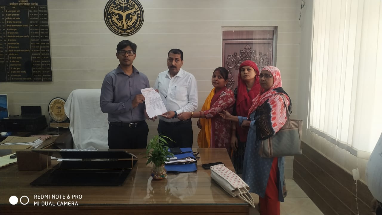 WhatsApp-Image-2025-05-19-at-2.33.22-PM समर कैंप के समय होने वाली समस्याओं के संबंध में अनुदेशक और शिक्षामित्रों ने सौपा ज्ञापान