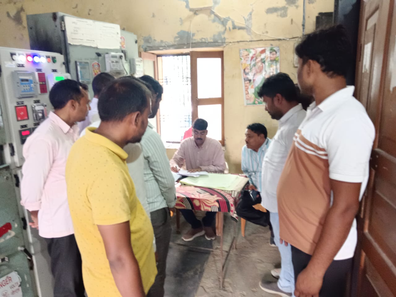 WhatsApp-Image-2025-06-29-at-3.53.36-PM-1 नवागत निजामाबाद विद्युत उपखंड अधिकारी ने सोफीपुर,निजामाबाद,मंझारी विद्युत उपकेंद्र का किया दौरा