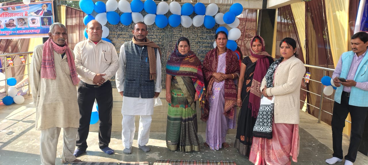 WhatsApp-Image-2025-11-26-at-1.55.27-PM भारतीय संविधान दिवस पर राष्ट्रीय लोक जनशक्ति पार्टी आजमगढ़ ने बाबा साहब भीमराव अंबेडकर साहब के मूर्ति पर किया माल्यार्पण