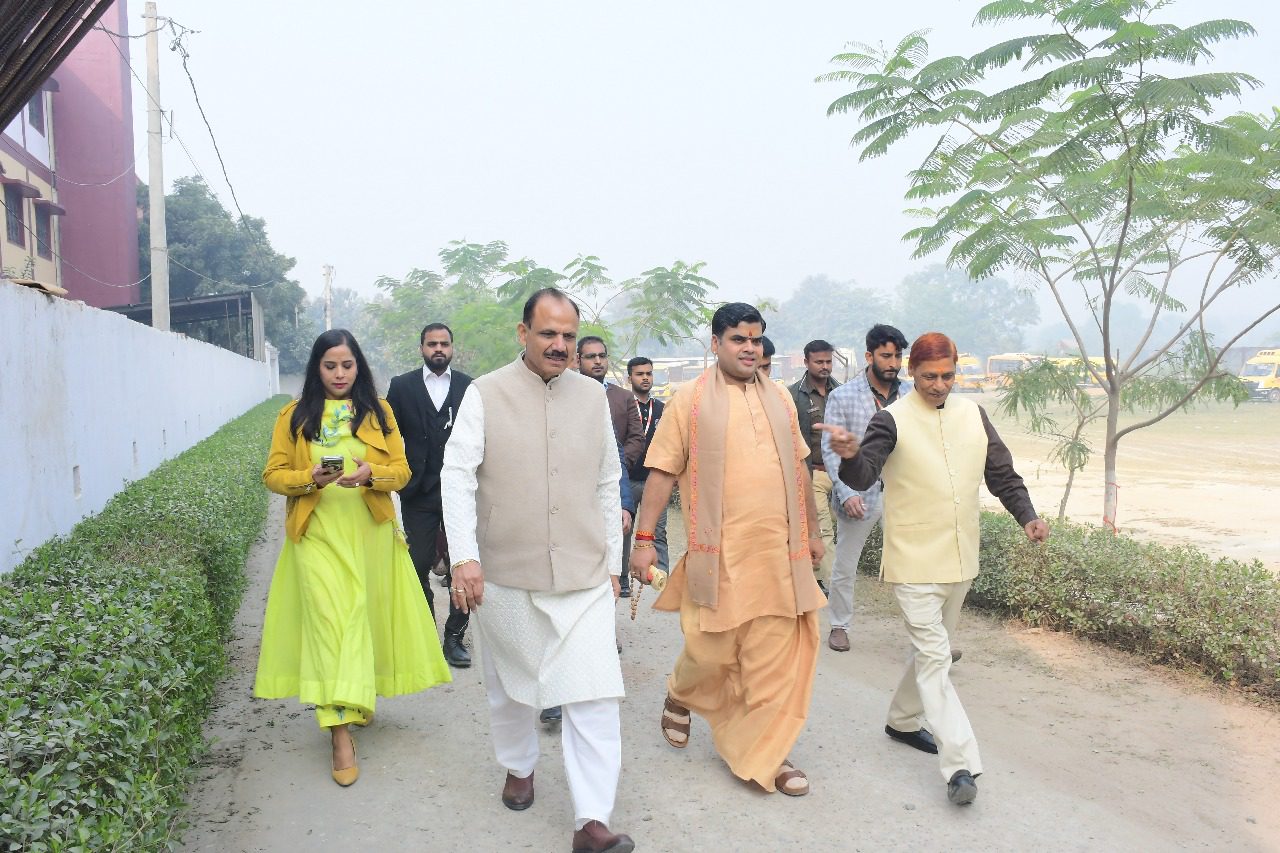 IMG-20251210-WA0123 कर्मा देवी समूह के 16वें स्थापना दिवस की शुरुआत प्रेरक कथा से